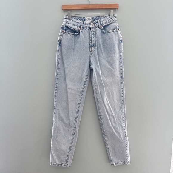 Urban Outfitters BDG Light Wash High-Rise Mom Jeans - Picture 1 of 10